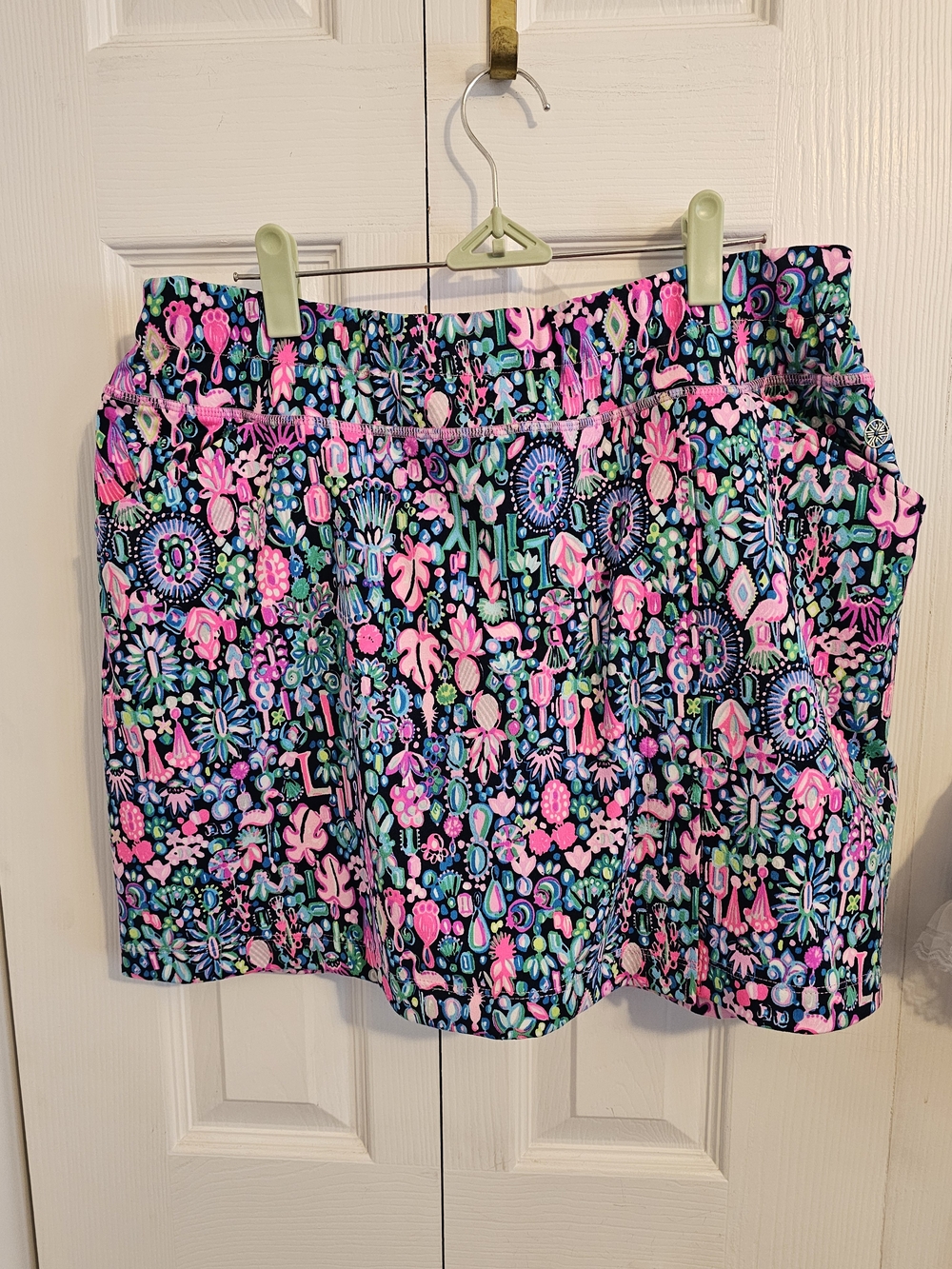 Lilly Pulitzer Bright Mini Skirt in Vibrant Summer Colors. XL